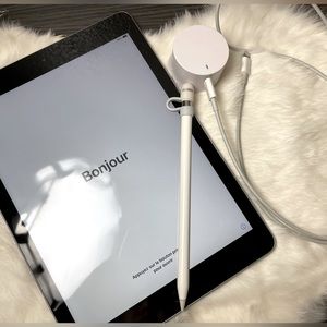 !!!Sold!!! Apple iPad 9.7